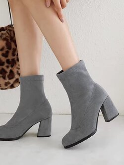 พรีออเดอร์ รองเท้าบูทส้นสูงแฟชั่น รองเท้าบูทส้นสูงไซส์ใหญ่ รองเท้าบูทส้นสูงไซส์เล็ก 32-54