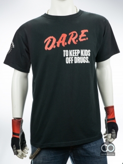 เสื้อยืดมือสอง FRUITT OF THE LOOM : D.A.R.E TO KEEP KIDS OFF DRUGS ผ้าบาง ผ้า 50/50