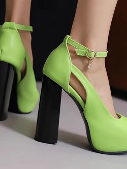 พรีออเดอร์ รองเท้าแฟชั่นส้นสูง ไซส์ใหญ่ รองเท้าแฟชั่น ผู้หญิง รองเท้าส้นสูงแฟชั่นผู้หญิง รองเท้าผู้หญิงไซส์เล็ก 34-50