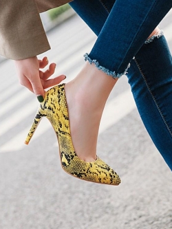 พรีออเดอร์ รองเท้าแฟชั่น 34-48 รหัส Y-9522