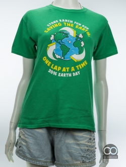 เสื้อยืดมือสอง GILDAN : SAVING THE EARTH ONE LAP AT A TIME ผ้า 100 คอตตอน